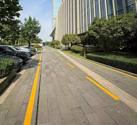 上海廠區(qū)地面劃線施工？業(yè)打造上海廠區(qū)地面劃線